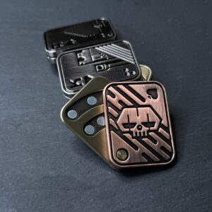 SKULL EDC MAGNETIC CARD / BRONZE