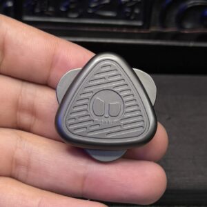 TRIANGULAR Premium Quality - CLICKY EDC Gadget