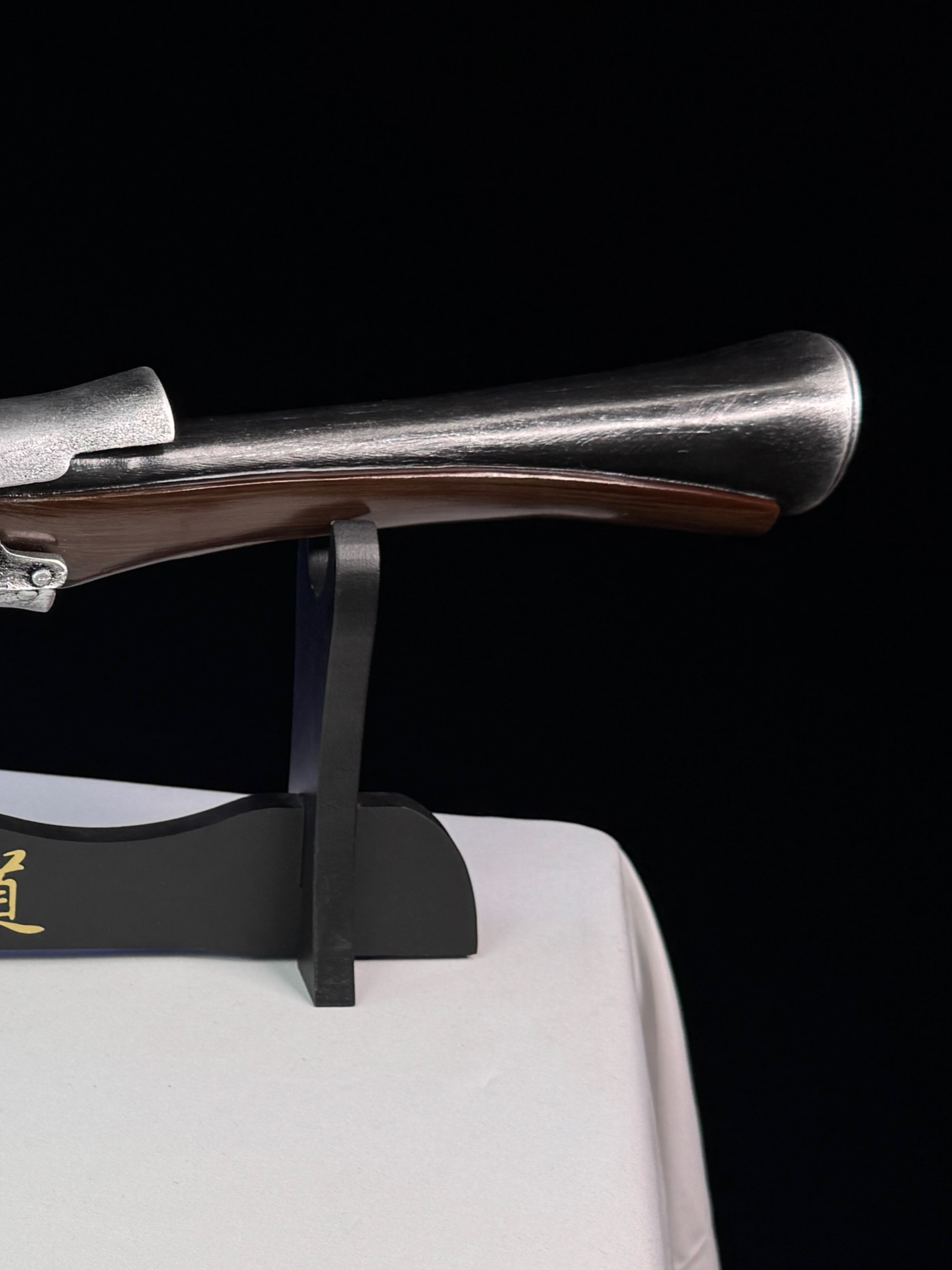 BLOODBORNE HUNTER RESIN GUN - Image 6