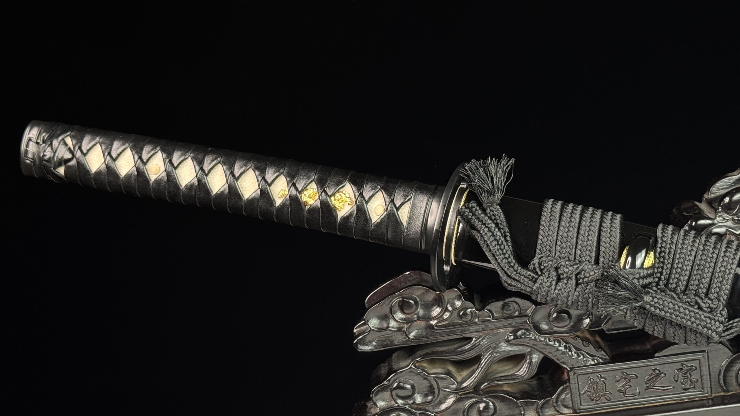THE ONE AND ONLY (MIYAMOTO MUSASHI) KATANA - T10 / RAZOR SHARP - Image 11